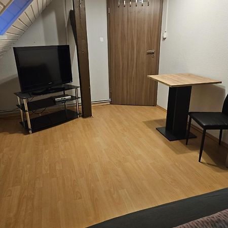 Monteurzimmer Und Pension - Ampfurth ออสแชร์สเลเบน ภายนอก รูปภาพ